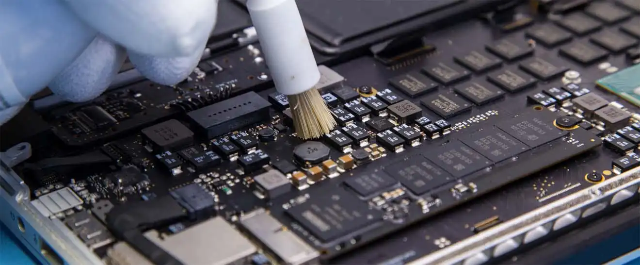 Чистка Apple MacBook от пыли в Котельниках | Замена термопасты